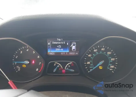 2013 Ford Focus Titanium z USA, uszkodzony, nr VIN 1FADP3J22DL150622